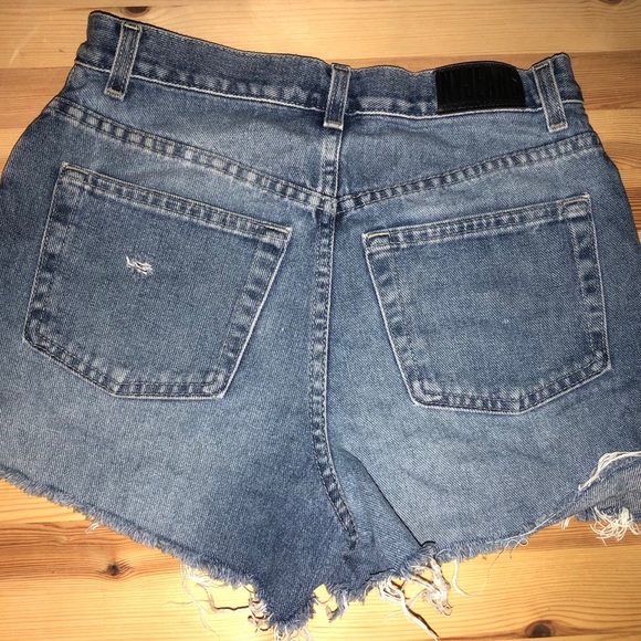 New York & Co Cut Off Jean Shorts - Picture 2 of 3